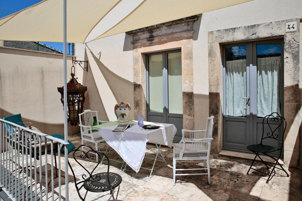 Vila Dimora Di Catullo - Ospitalita Di Charme Palazzolo Acreide Exteriér fotografie